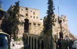 Syrie (سورية) - Alep (حلب) - La vieille ville (المدينة العتيقة) - La Citadelle (...)